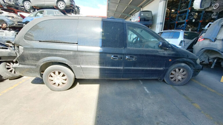 Chrysler Grand Voyager en Autodesguace CAT La Mina.