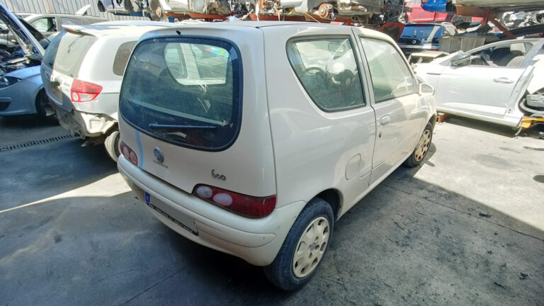 Fiat Seicento en Autodesguace CAT La Mina.