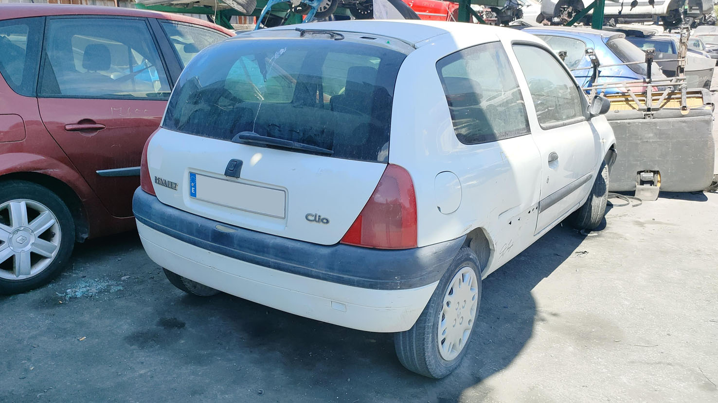 Renault Clio en Autodesguace CAT La Mina.