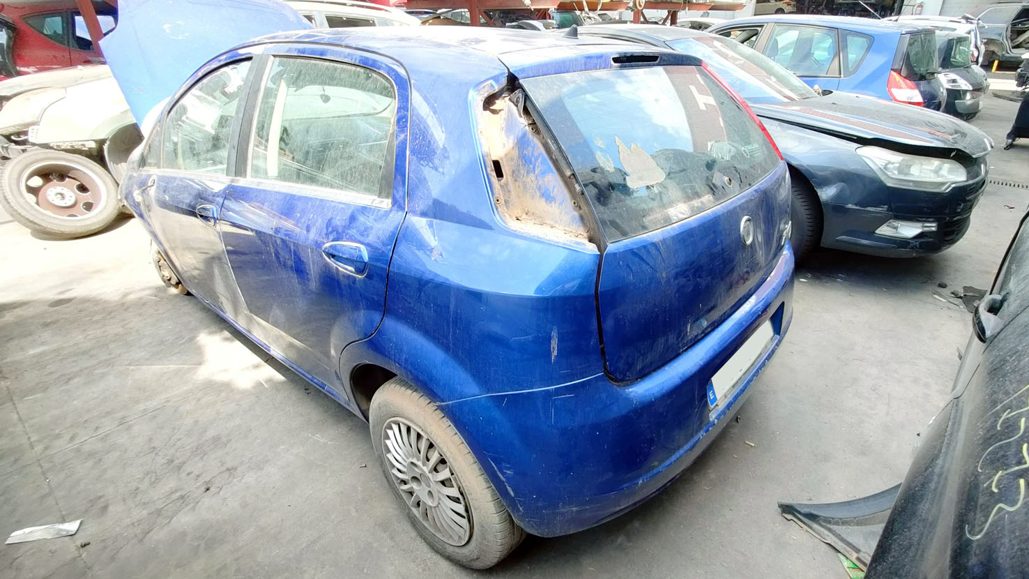 Fiat Punto en Autodesguace CAT La Mina.