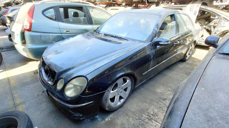 Mercedes Clase E 320 en Autodesguace CAT La Mina.