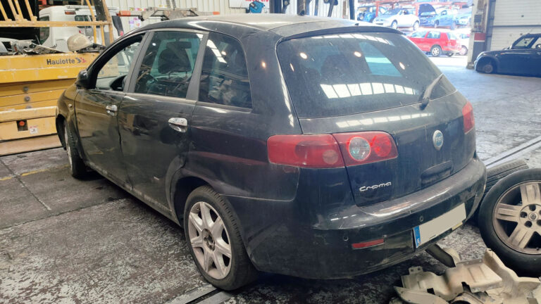 Fiat Croma en Autoodesguace CAT La Mina.