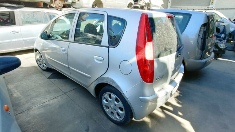 Mitsubishi Colt en Autodesguace CAT La Mina.