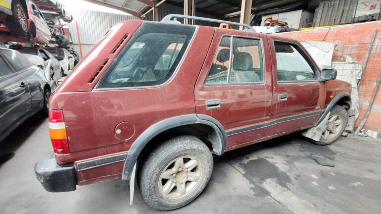 Opel Frontera en Autodesguace CAT La Mina.