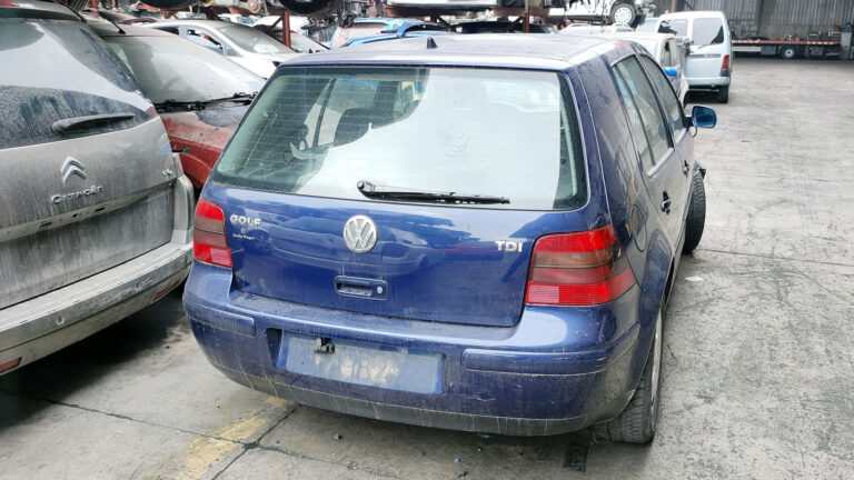 Volkswagen Golf en Autodesguace CAT La Mina.