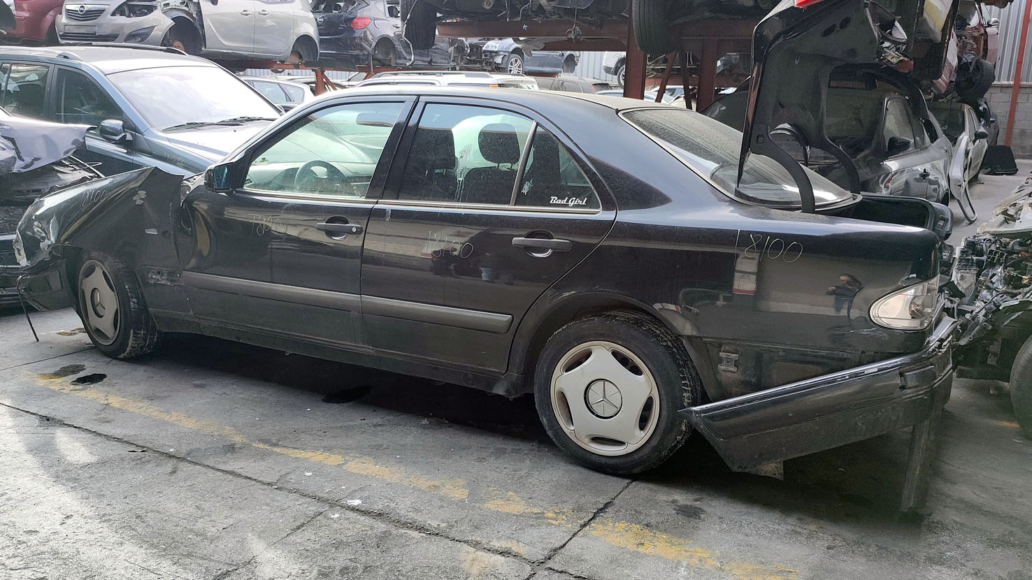 Mercedes Clase E en Autodesguace CAT La Mina.