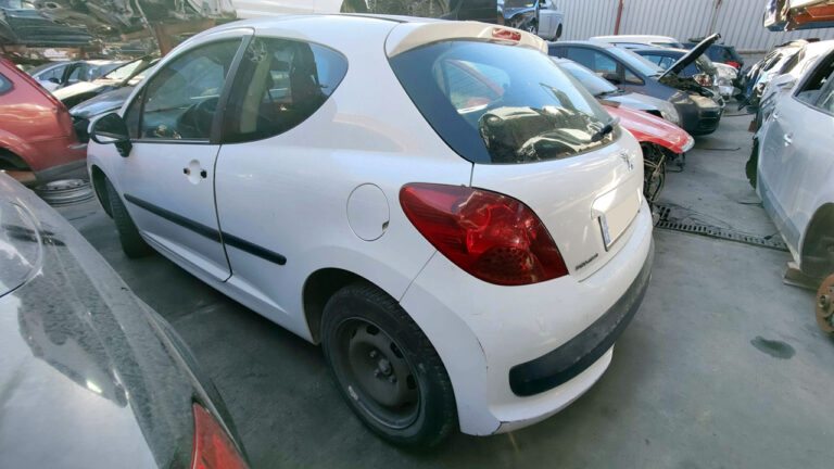 Peugeot 207 en Autodesguace CAT La Mina.