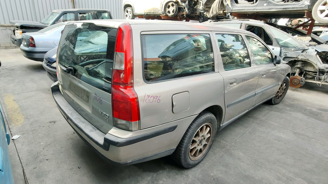 Volvo V70 en Autodesguace CAT La Mina.