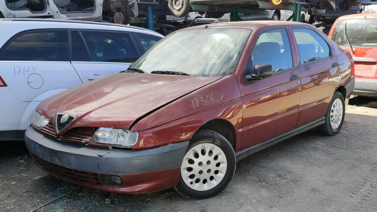 Alfa Romeo 146 en Autodesguace CAT La Mina.