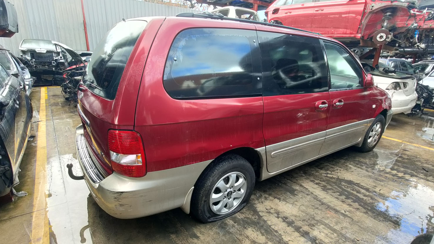 Kia Carnival en Autodesguace CAT La Mina.