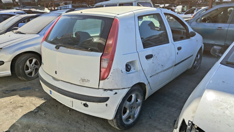 Fiat Punto en Autodesguace CAT La Mina.