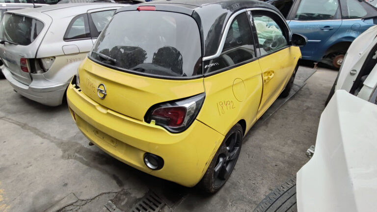 Opel Adam en Autodesguace CAT La Mina.