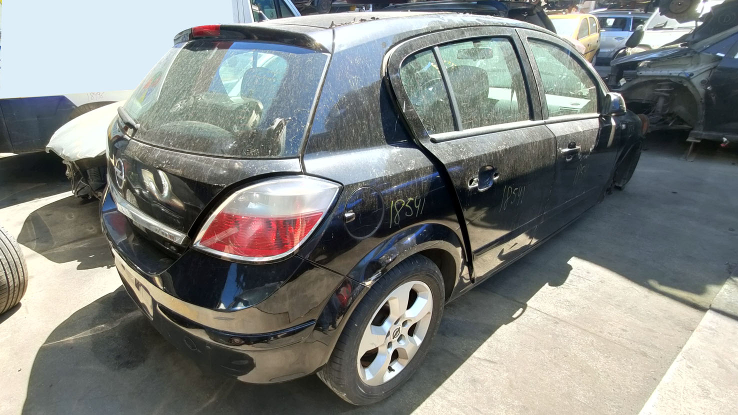 Opel Astra en Autodesguace CAT La Mina.