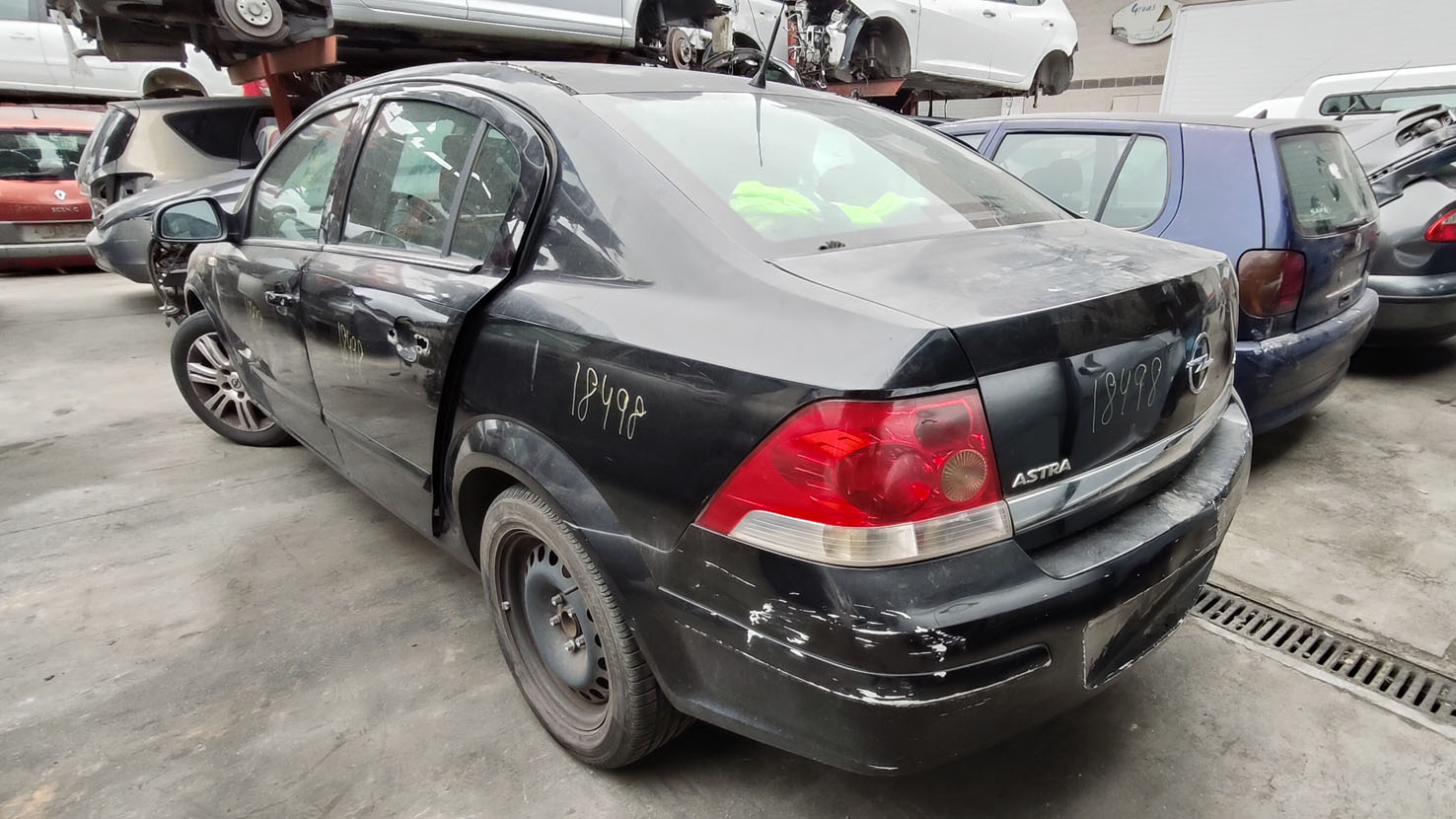 Opel Astra en Autodesguace CAT La Mina.