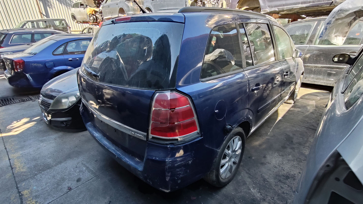 Opel Zafira en Autodesguace CAT La Mina.