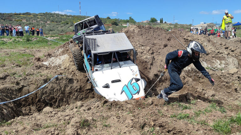 Equipo MJ Neumáticos Extreme 4x4 de Castellar 2025.